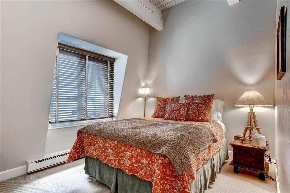 Chateau Dumont Aspen Bagian luar foto